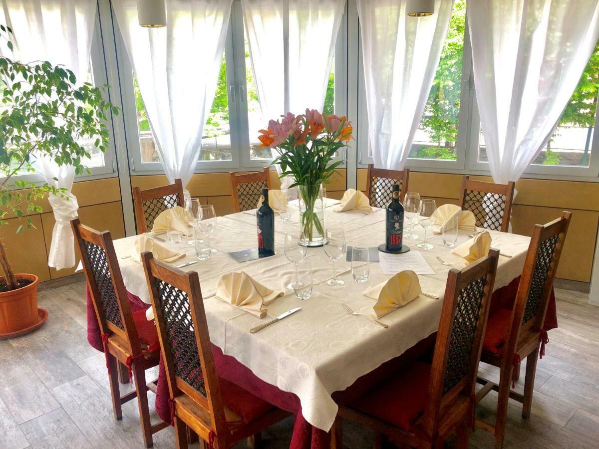 Hotel Della Posta Biasca Kültér fotó